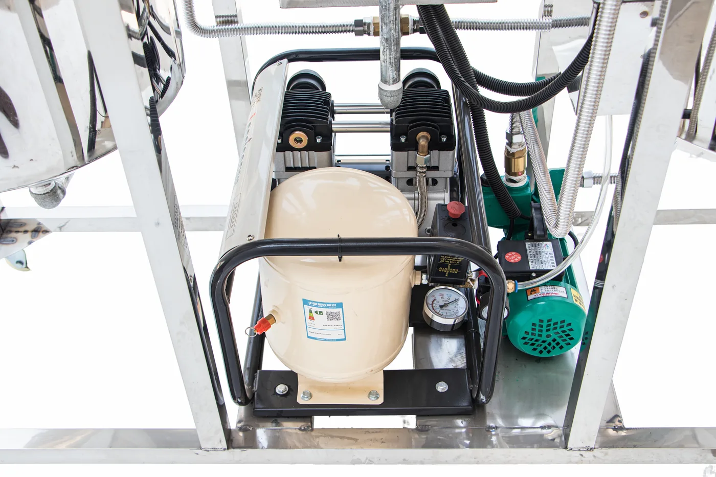 A-Type Oil Refining Machine — Tank with heating coil