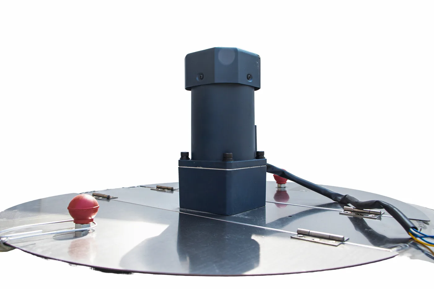 Cooling Tower — Top — motor & stirring arm