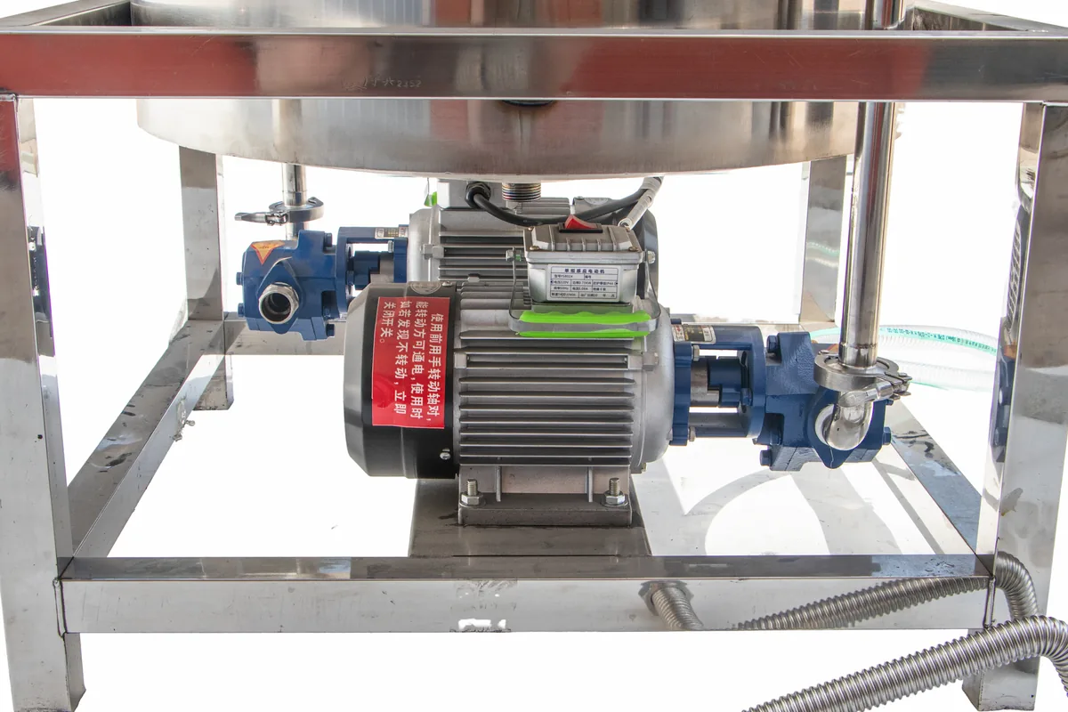 60-Type Dual-Pump Hydration Machine — Dual pumps & piping