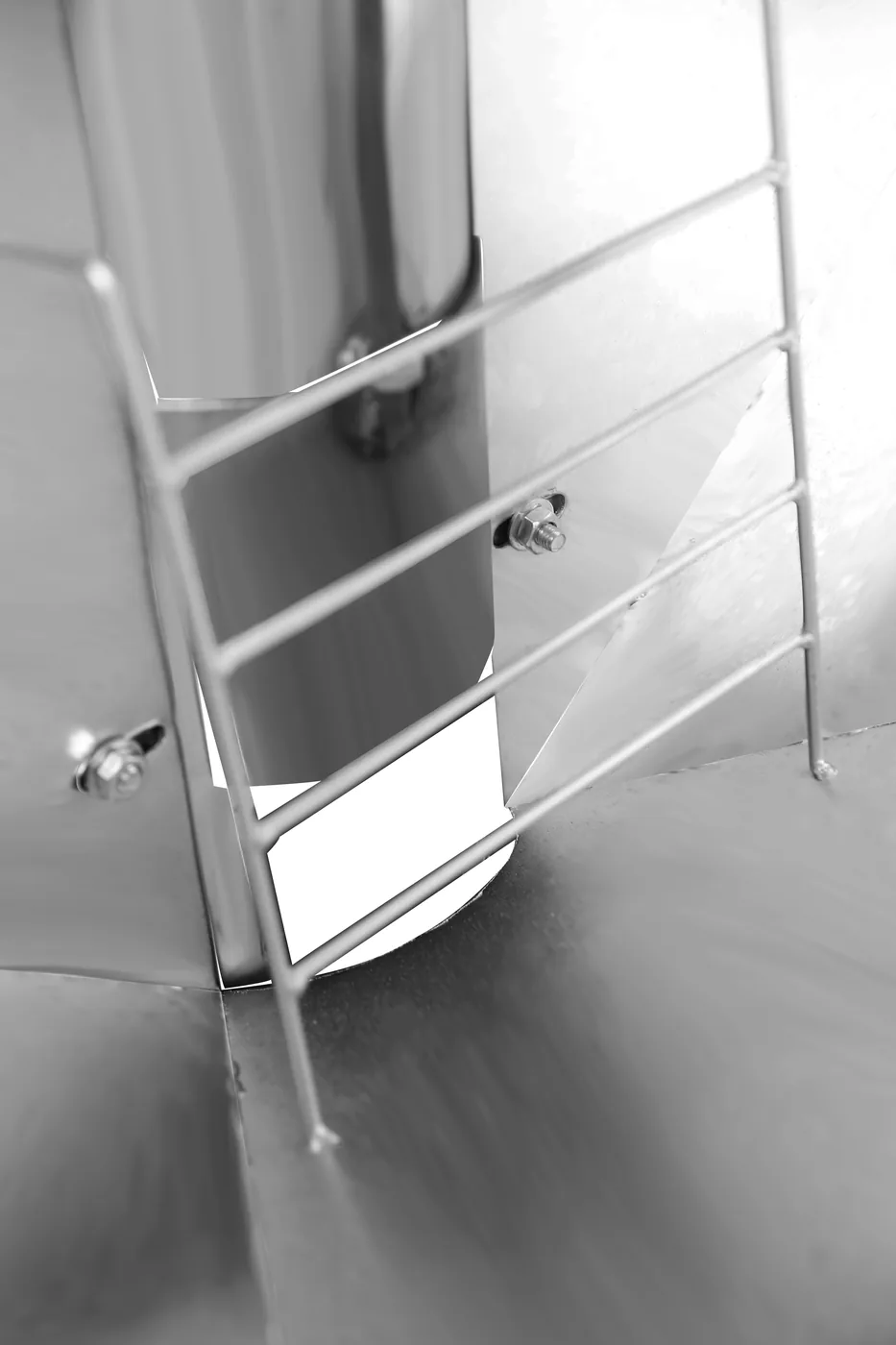 Vertical Bucket Elevator — Belt & buckets